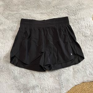 XL balance Athletica breeze short